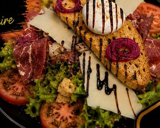Salade italienne à la burrata